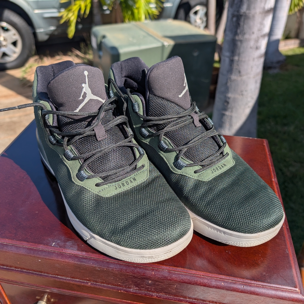 Jordan Sneakers in Black and Green